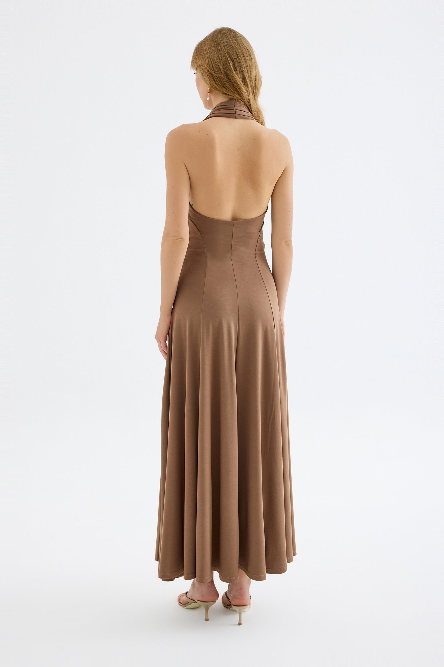 Isolde Viskon Halter Maxi Elbise - Bej